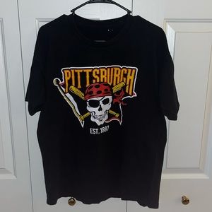 Pittsburgh Pirates Men’s T-Shirt.